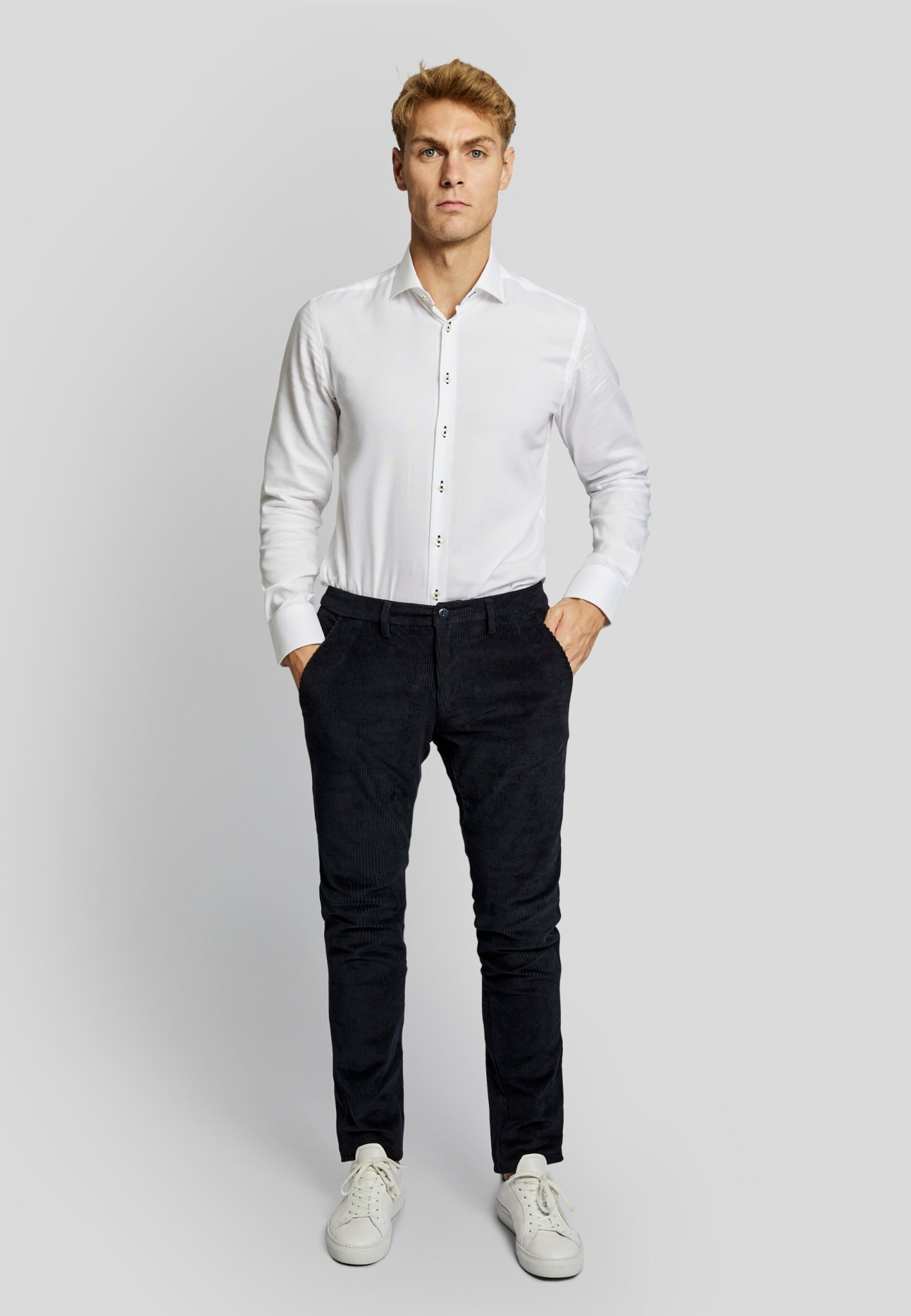 BS Alfred slim fit chinos - marinblå