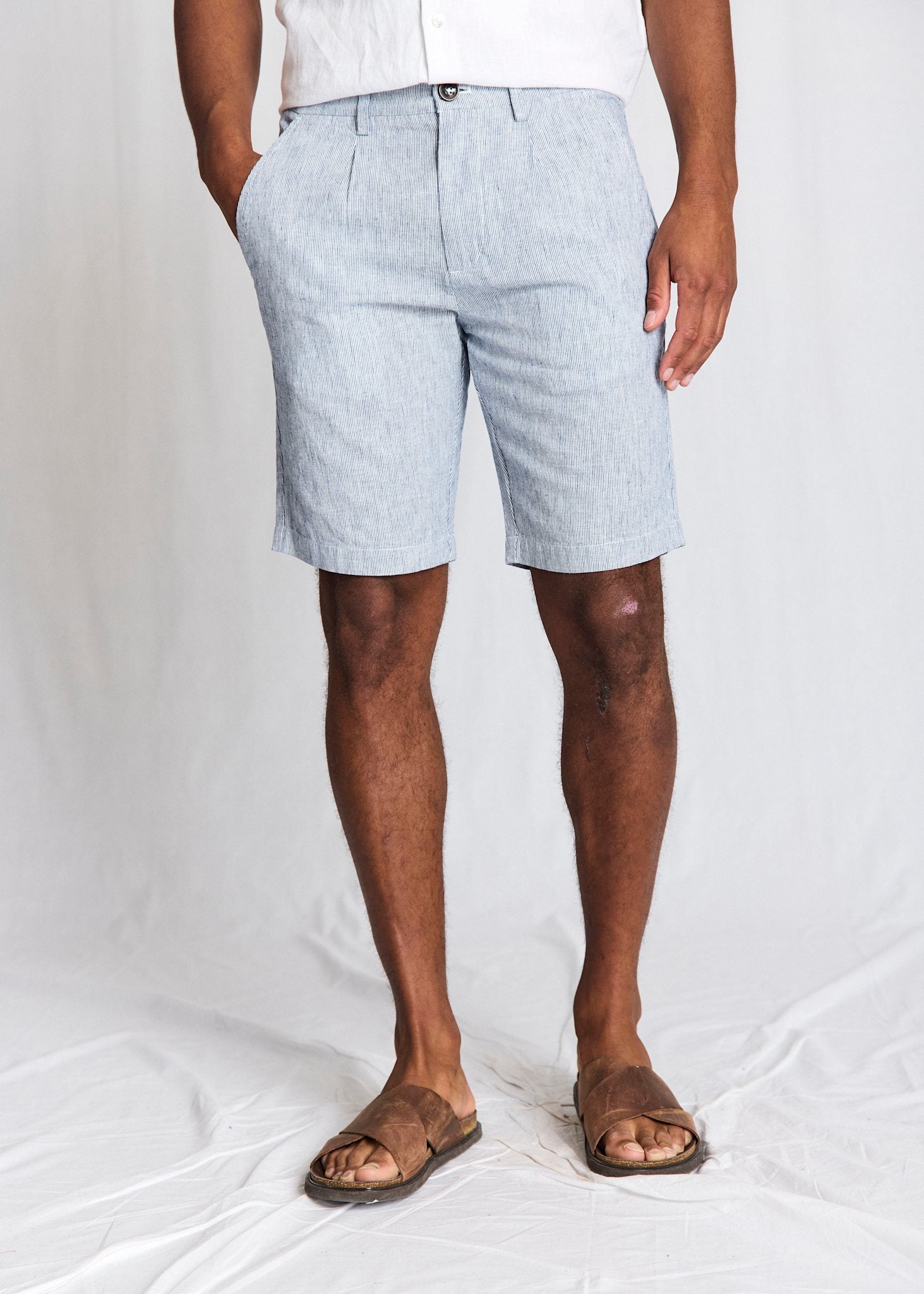 BS Darion Regular Fit Shorts - Navy/Vit