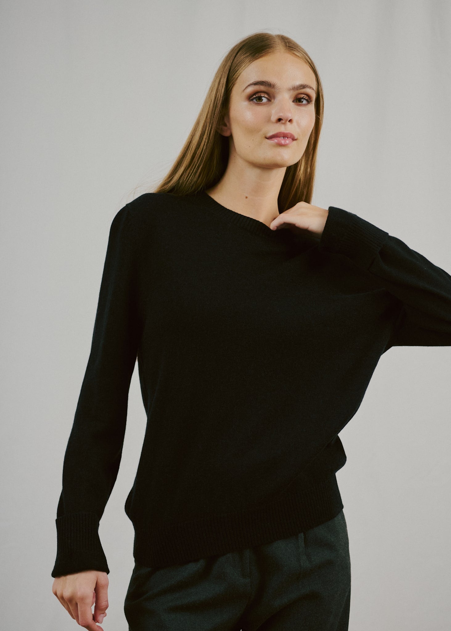 BS Brunhild Regular Fit Stickat - Black