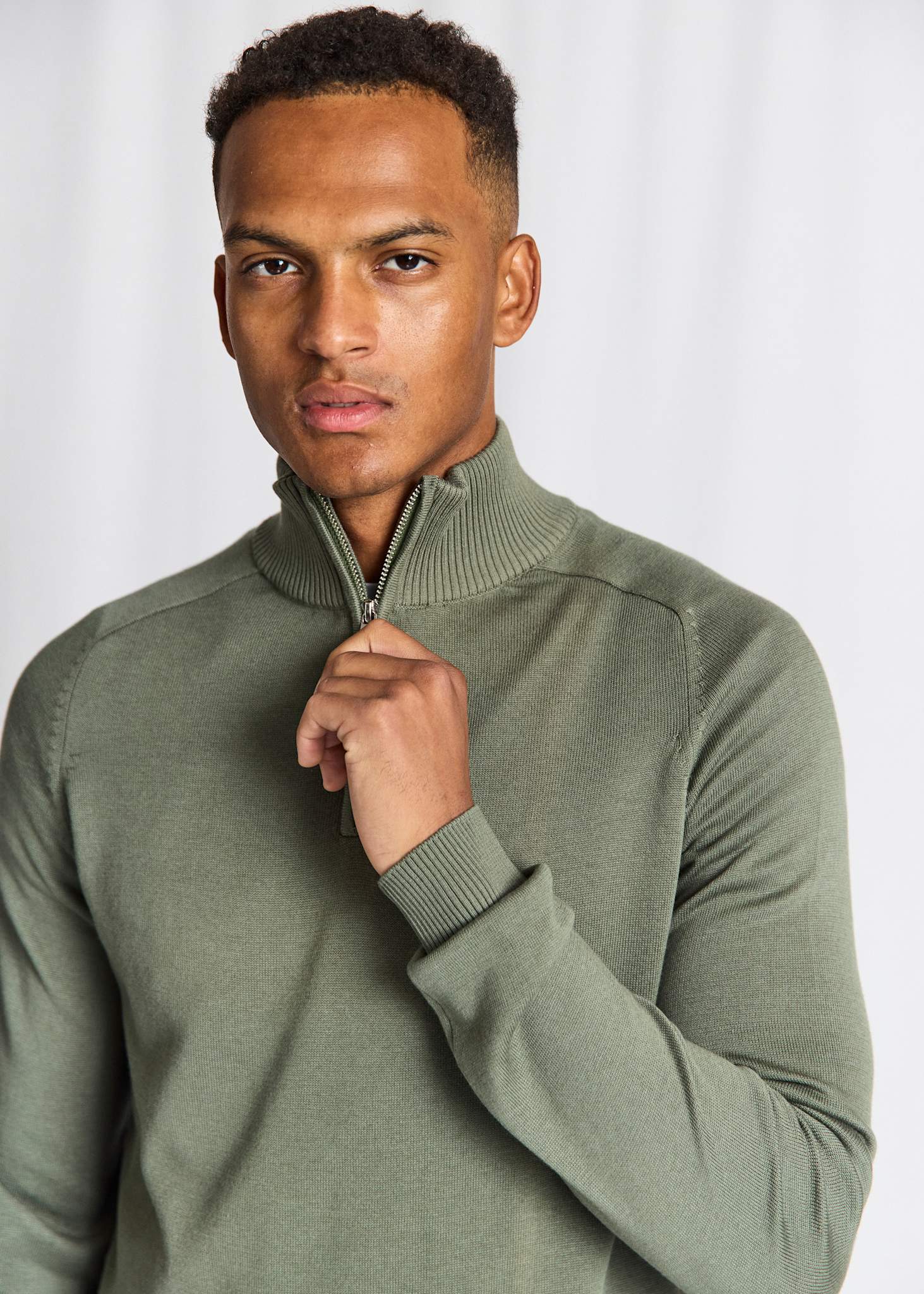 BS Ilario Regular Fit Stickat - Green