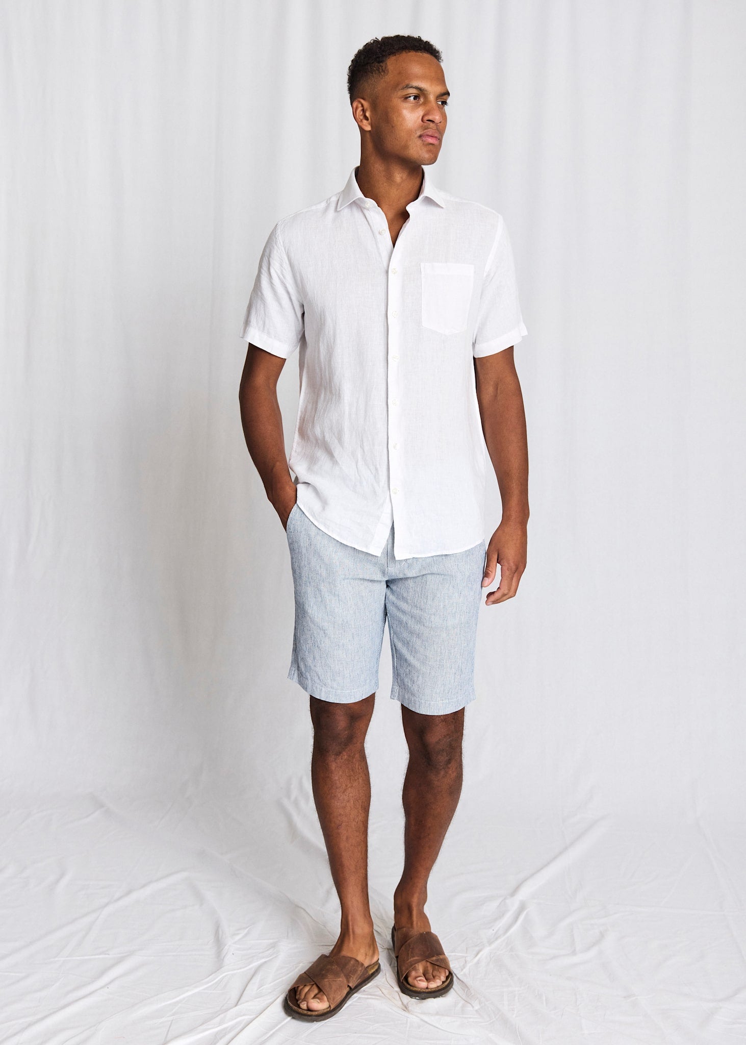 BS Darion Regular Fit Shorts - Navy/Vit