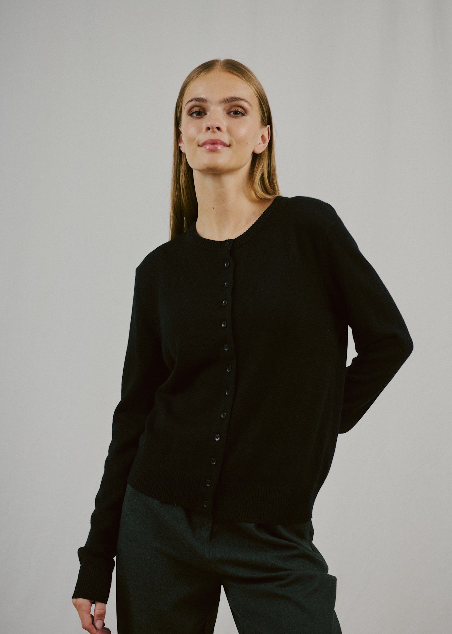 BS Edel Regular Fit Stickat - Black
