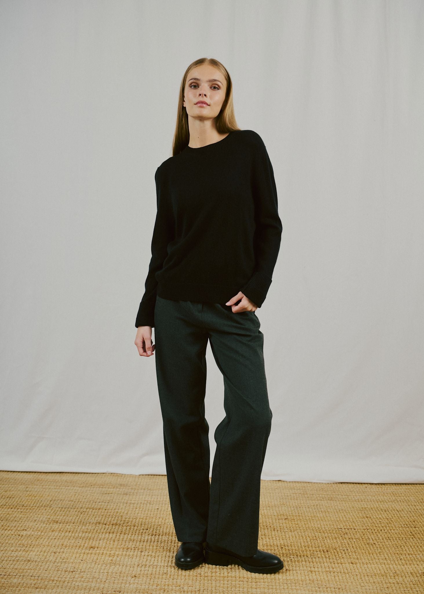 BS Brunhild Regular Fit Stickat - Black
