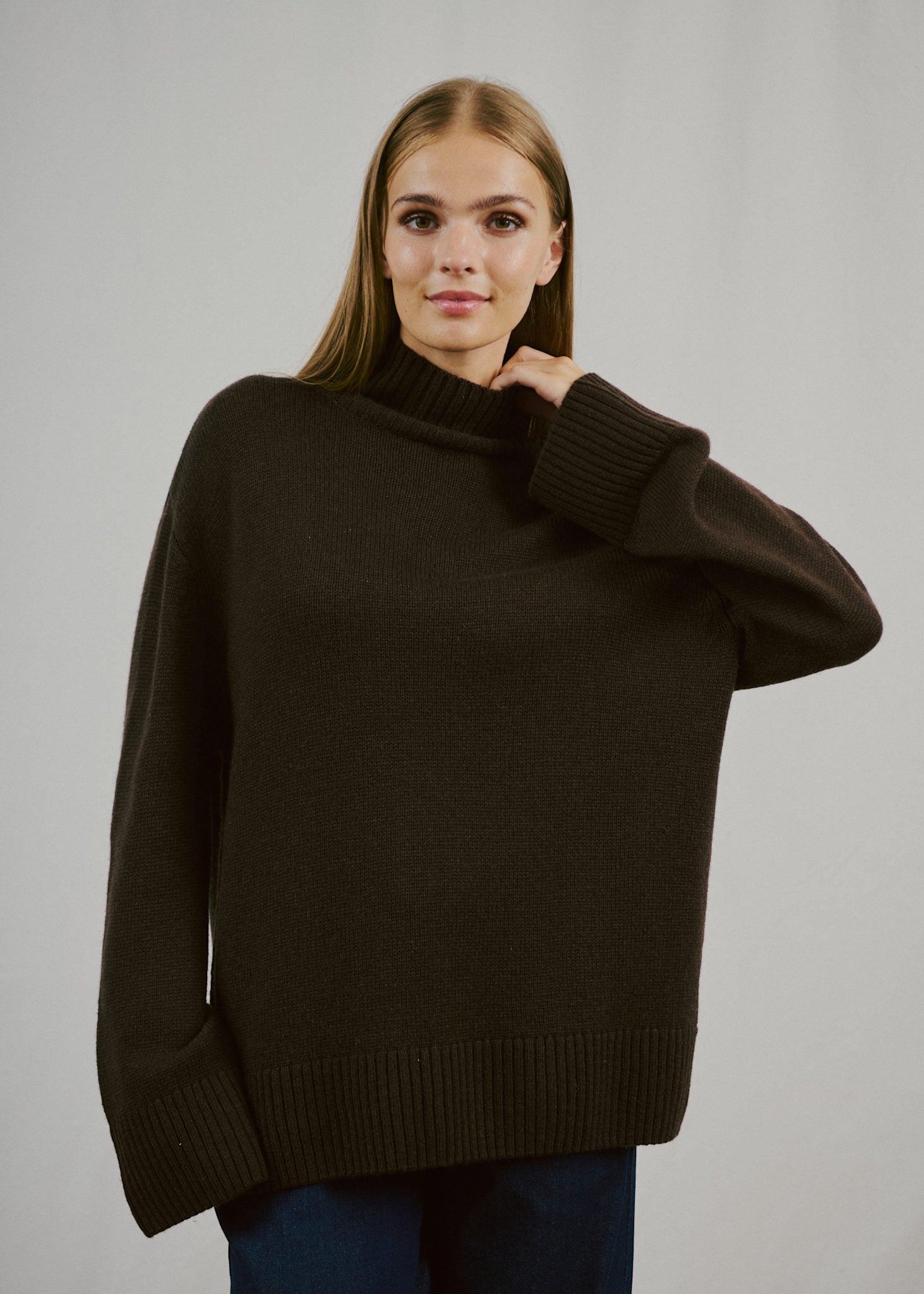 BS Emmeline Regular Fit Stickat - Dark Brown